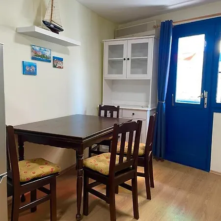 Apartment Maritim With Bicycle Garage Sibenik