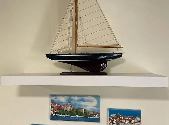 Apartment Maritim With Bicycle Garage Sibenik