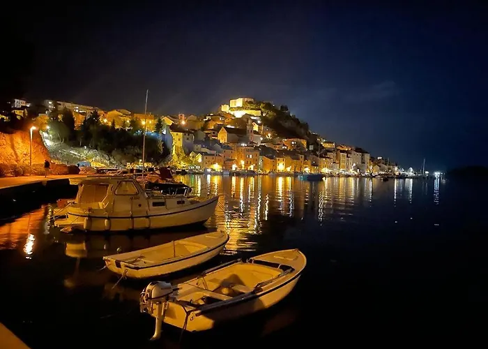 Apartment Maritim With Bicycle Garage Sibenik