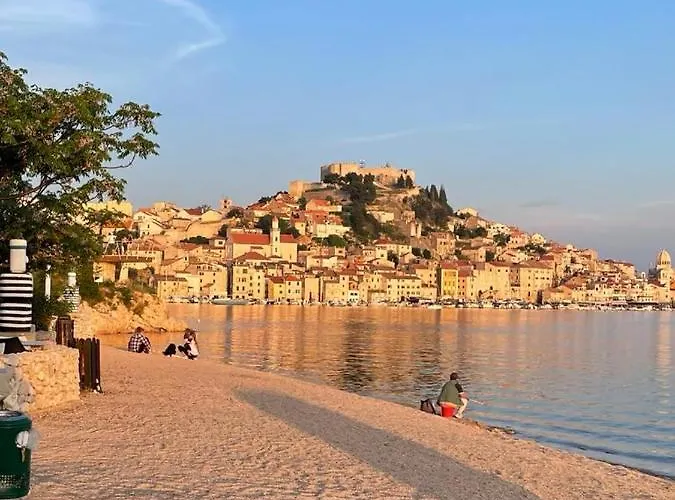 Apartment Maritim With Bicycle Garage Sibenik