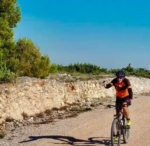 Maritim With Bicycle Garage Apartment Sibenik